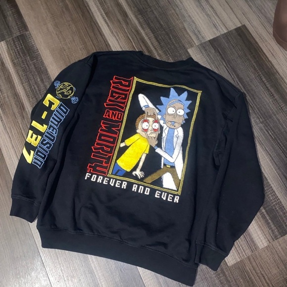 Rick & Morty Black Graphic Sweatshirt men’s - Picture 5 of 11